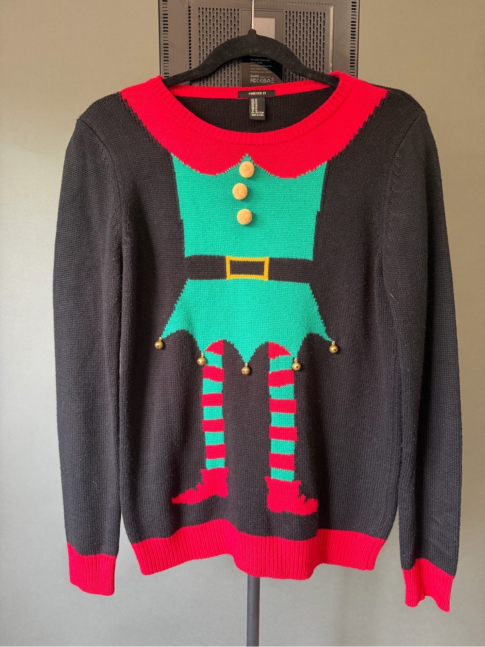 Festive Elf Novelty Sweater M Holiday Knit ugly Christmas sweater
